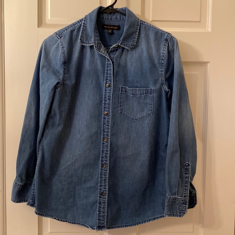 Banana Republic mid weight denim shirt, sz PS